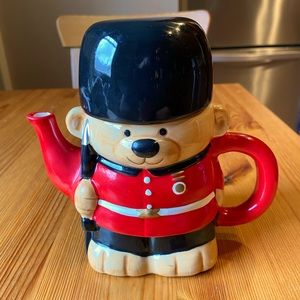 Teapot - Toy Soldier Bear